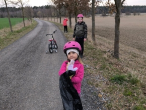 Úklid směrem k Obecnímu rybníku