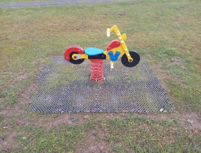 Dopadová plocha pod motorkou