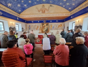 Mše svatá v kapli sv. Václava s Davidem Henzlem, generálním vikářem českobudějovické diecéze