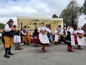 Folklorní soubor Javor a Javoráček