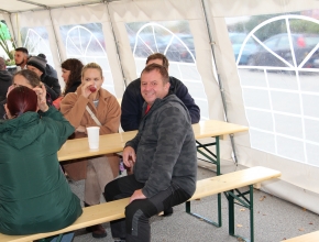 Posezení pod party stanem