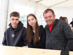 Posezení pod party stanem