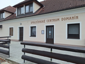 Pohled na Společenské centrum zvenku