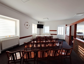 Interiér uspořádaný pro veřejné projednání