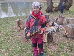 Pletení velikonočních pomlázek