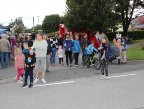 Zóna pro děti - malování na obličej, tvořivé dílničky, skákací hrad Coca-Cola