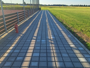 Nový povrch střídačky