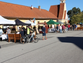 Jarmark s tradičními výrobky a pokrmy